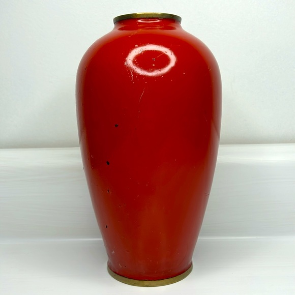 Vintage 🦤 Korean Red Lacquer Brass Vase Mother of Pearl Inlay Phoenix Bird - Picture 3 of 16